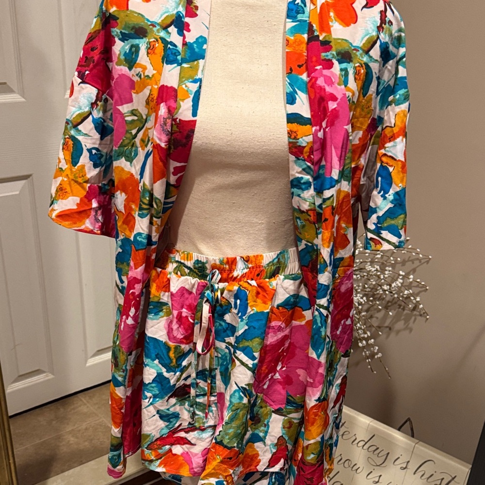 Floral Multicolor Kimono and Shorts Set